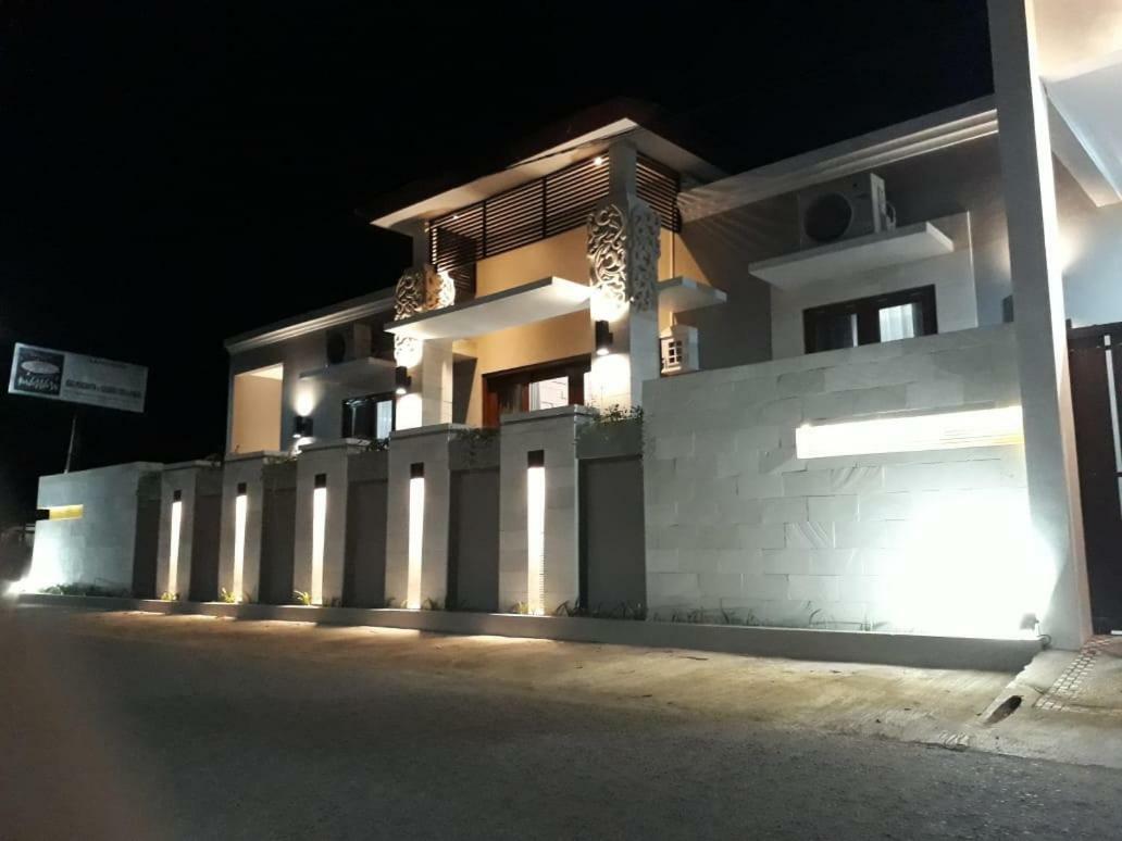 יוגיאקרטה Imperial Villa Syariah מראה חיצוני תמונה